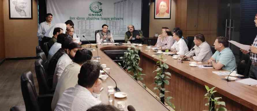 Greater Noida Authority News : "ग्रेटर नोएडा के औद्योगिक सेक्टरों में अब अतिक्रमण नहीं चलेगा!, उद्यमियों की शिकायतों पर प्राधिकरण सख्त, विशेष सफाई अभियान की तैयारी शुरू"