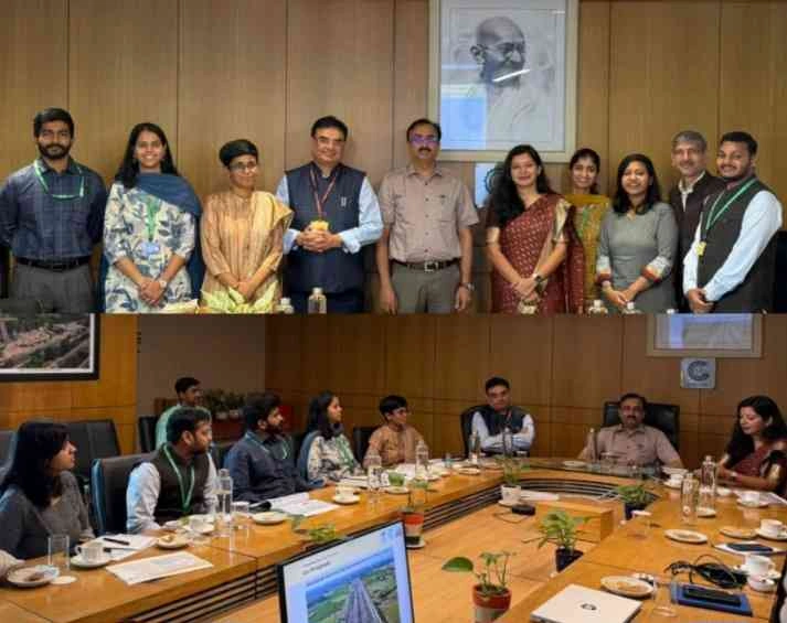Greater Noida Authority News : ग्रेटर नोएडा के इंफ्रास्ट्रक्चर विकास में नई उम्मीद, आईएएस अफसरों का दौरा, समझे 'आईआईटीजीएनएल' और 'एमएमटीएच' के विकास मॉडल को, स्मार्ट टाउनशिप और लॉजिस्टिक हब मॉडल का अध्ययन करने पहुंचे 5 आईएएस अधिकारी, प्राधिकरण अधिकारियों ने साझा की योजनाएं और उपलब्धियां