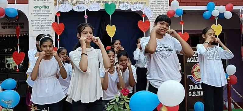 Holy Child Academy News : 