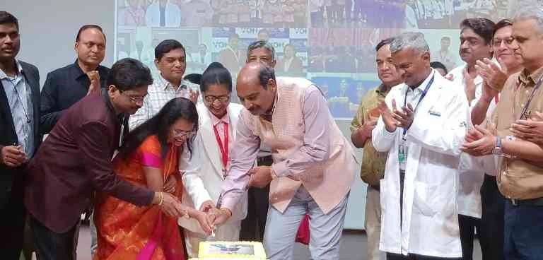 Sharda University News : "हमारी नर्स - हमारा भविष्य", शारदा अस्पताल में अंतरराष्ट्रीय नर्स दिवस का भव्य आयोजन, नर्सिंग स्टाफ के अदम्य साहस और समर्पण को किया गया सलाम ?