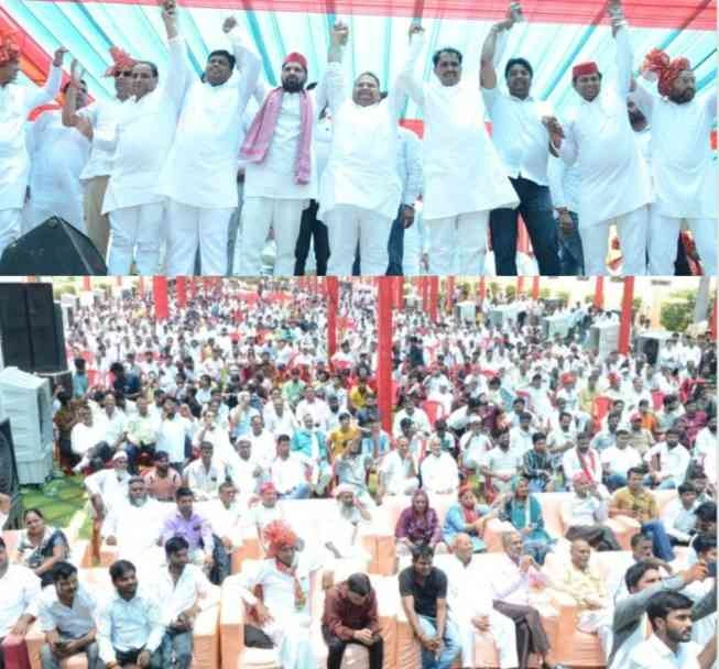 Samajwadi Party News : समाजवादी पार्टी में फिर उभरी आंतरिक कलह!, बिलासपुर की पीडीए जन पंचायत बनी सियासी शक्ति प्रदर्शन तो कहीं ‘समानांतर धड़ा’ के बहिष्कार की मिसाल!, पीडीए पंचायत बना अखिलेश के एजेंडे का हिस्सा, लेकिन दिखी संगठन में फूट
