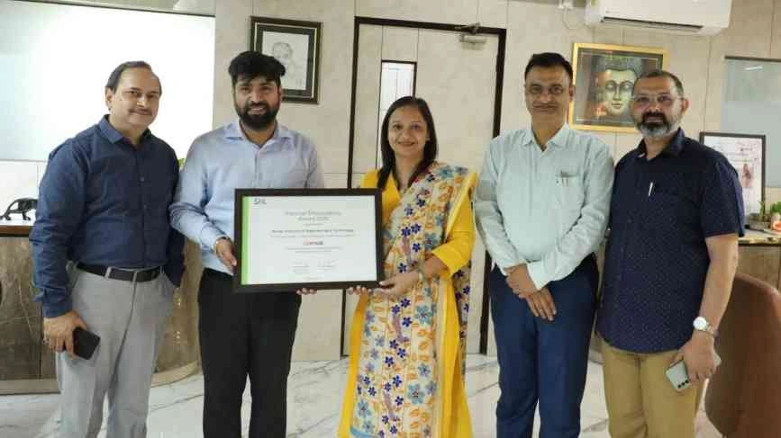 NIET College News : ग्रेटर नोएडा के शिक्षा जगत में गूंजा कामयाबी का डंका!, एनआईईटी को मिला राष्ट्रीय रोजगार योग्यता पुरस्कार, देश के टॉप 10 इंजीनियरिंग कॉलेजों में हुई धमाकेदार एंट्री