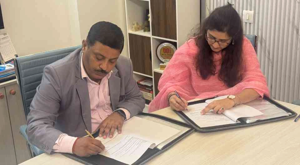 GNIOT College News : विधि शिक्षा को दी हकीकत की उड़ान!, GNALSAR और Trayambak & VIAdroit Law Firm के बीच ऐतिहासिक समझौता, छात्रों को मिलेगी लाइव केस अनुभव और प्रोफेशनल मेंटरशिप की सौगात