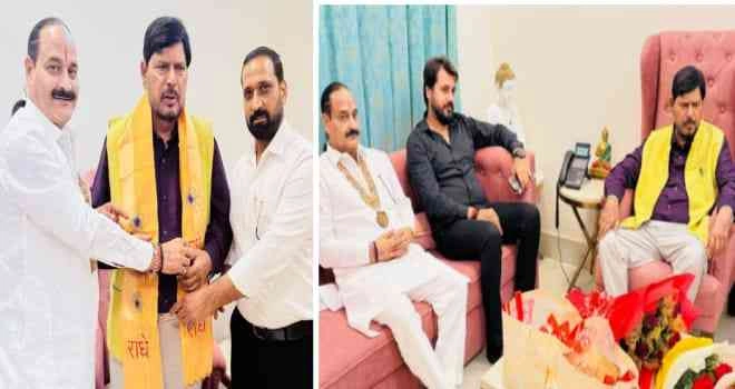 Greater Noida News : “नीति और नीति का संगम!”, महामंडलेश्वर आचार्य अशोकानंद महाराज की केंद्रीय मंत्री रामदास अठावले से सौहार्द्रपूर्ण भेंट, मानवता, समानता और समरसता पर हुआ सारगर्भित संवाद