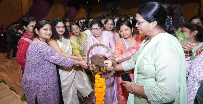 GL Bajaj College News : GL Bajaj में “उड़ान 2025” के साथ दी नई उड़ान को दिशा! PGDM इंडक्शन कार्यक्रम में शैक्षिक मूल्यों, अनुशासन और उत्साह की झलक, शिक्षा की शुरुआत अब संस्कारों से, जहां पैरेंट्स भी बने छात्रों की उड़ान के पहले पंख!