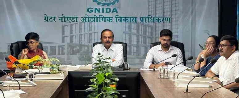 Greater Noida Authority News : लोहिया नाले की गंदगी पर कस रहा है शिकंजा!, ग्रेटर नोएडा प्राधिकरण ने सीवेज ट्रीटमेंट के लिए थैनॉक्स कंपनी के साथ बनाई ठोस कार्ययोजना, अब नहीं चलेगा प्रदूषण, प्राधिकरण की योजना से शहर होगा हराभरा, सीईओ NG रवि कुमार की हिदायत, केवल प्रस्ताव नहीं, चाहिए ठोस रोडमैप!
