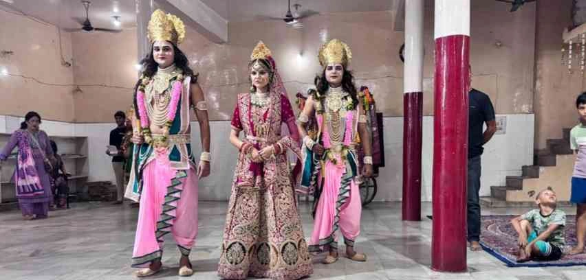 Surajpur Vijayadashmi News : सूरजपुर में गूंजा राम का नाम, शुरू हुई श्री आदर्श रामलीला कमेटी की तैयारियां, विजयदशमी महोत्सव को लेकर हुई विशेष बैठक, मेरठ से आए कलाकारों ने किया मंचन