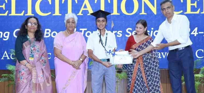 Samsara School News : “संघर्ष से सफलता तक, समसारा विद्यालय के होनहार छात्रों ने रचा बोर्ड परीक्षा में इतिहास!, ”सीबीएसई परीक्षा 2024-25 में शानदार प्रदर्शन करने वाले विद्यार्थियों और शिक्षकों का मेरठ में हुआ भव्य सम्मान समारोह, मुख्य अतिथि डॉ. लक्ष्मीकांत वाजपेयी रहे मौजूद