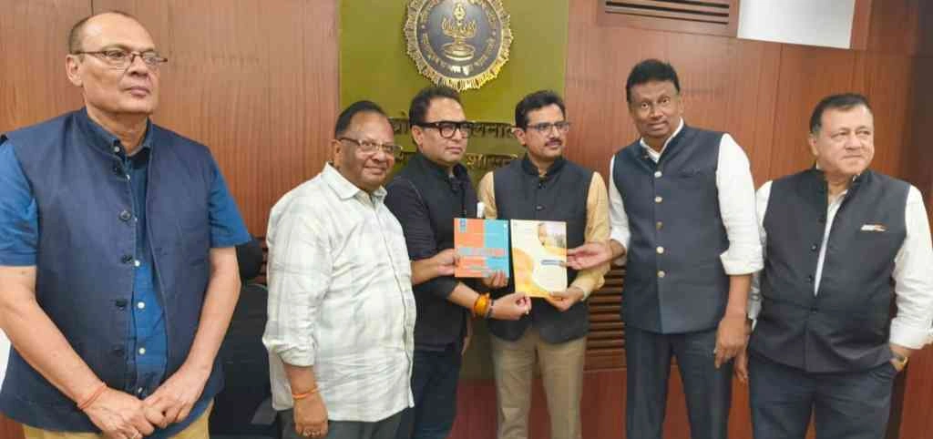 EPCH News : 'हुनरमंद भारत' की ओर एक क्रांतिकारी कदम, महाराष्ट्र सरकार और EPCH की ऐतिहासिक साझेदारी से हस्तशिल्प निर्यात को मिलेगा नया आयाम!, महाराष्ट्र सरकार और ईपीसीएच की साझेदारी से 