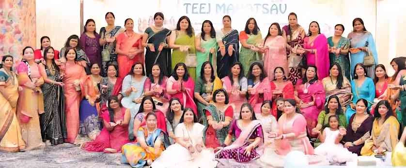 Rotary Club News : हरियाली तीज की छटा में रंगा रोटरी क्लब ग्रीन ग्रेटर नोएडा, महिलाओं ने गीत-संगीत, झूले और मेंहदी संग मनाया उत्सव, डांस, गेम्स और पारंपरिक परिधानों ने बढ़ाई शोभा, स्वादिष्ट व्यंजनों ने बांधा समां