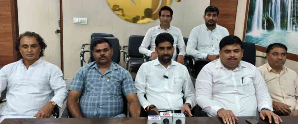Breaking News : शहीदों की रज से सजी “प्रेरणा यात्रा”, हुसैनीवाला से दादरी तक देशभक्ति की ऐतिहासिक पदयात्रा निकालेगी “जय हो” संस्था, शहीदे आज़म भगत सिंह, राजगुरु और सुखदेव की समाधि की पवित्र रज और सतलुज का जल लेकर निकलेगी प्रेरणा यात्रा
