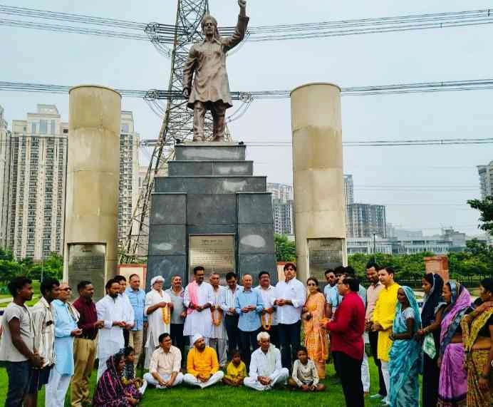 BJP Greater Noida News : “शौर्य, बलिदान और देशभक्ति का अद्वितीय संगम”, ग्रेटर नोएडा में भाजपा कार्यकर्ताओं ने शहीद-ए-आज़म भगत सिंह पार्क में दी भावभीनी श्रद्धांजलि, लिया राष्ट्र निर्माण का संकल्प