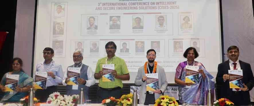GL Bajaj College News : ग्रेटर नोएडा के जी.एल. बजाज इंस्टिट्यूट में गूँजी शोध और नवाचार की गूंज, 3 दिवसीय अंतर्राष्ट्रीय सम्मेलन CISES-2025 ने रचा इतिहास, उद्घाटन और विशिष्ट अतिथियों की मौजूदगी