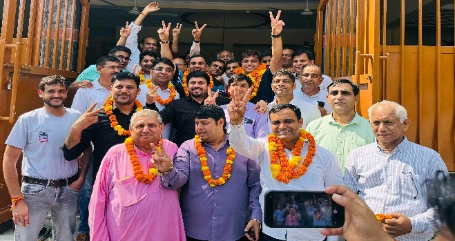 P3 RWA Election News : ग्रेटर नोएडा सेक्टर पी-3 आरडब्ल्यूए चुनाव, अमित भाटी अध्यक्ष और हरेंद्र प्रताप सिंह महासचिव निर्विरोध विजयी, कोषाध्यक्ष पद पर मुकाबला दिलचस्प, नया नेतृत्व और भविष्य की उम्मीदें