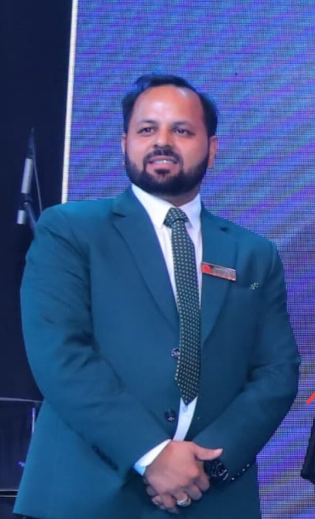 BD Green News : सौरभ गोयल बने श्री द्रोण गौशाला समिति के संरक्षक सदस्य, एक वर्ष के लिए सौंपी गई अहम जिम्मेदारी, गौसेवा के प्रति समर्पित सौरभ गोयल के कंधों पर अब संरक्षक सदस्य का दायित्व