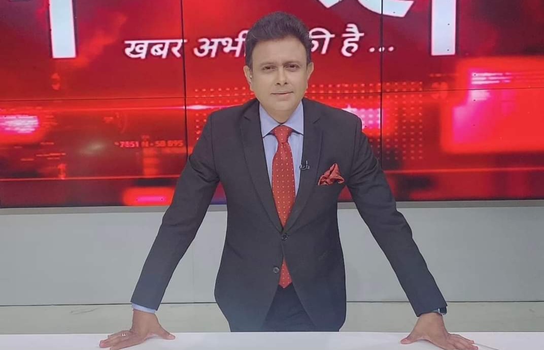यहां ‘मुस्कान’ बिखेरने पहुंच गए सीनियर एंकर अनुराग, नेशनल न्यूज चैनल में दिखेंगे