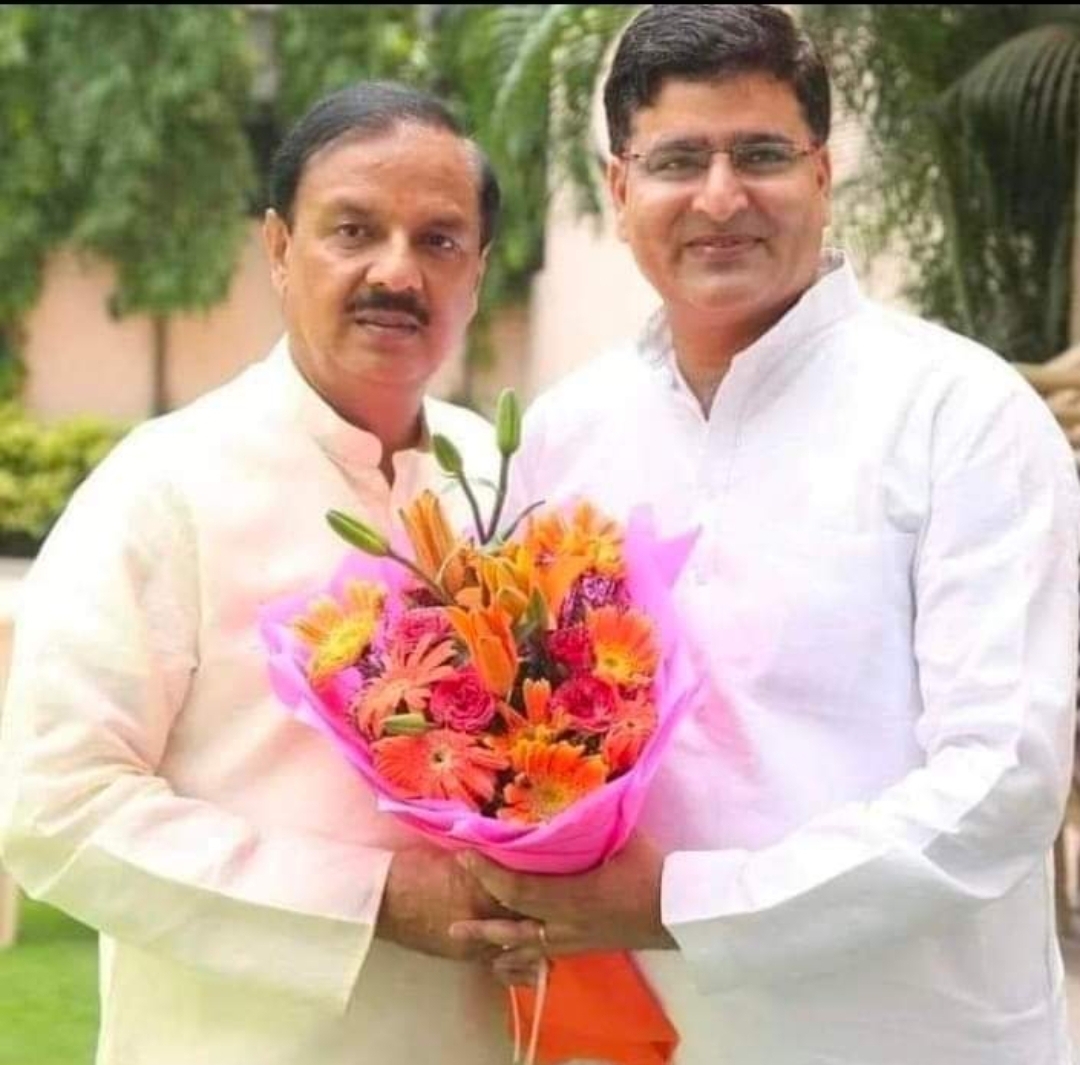 Greater Noida News: कुशल व्यक्तित्व व पार्टी के कामों को लेकर सांसद डॉक्टर महेश शर्मा ने रचा इतिहास – लोकमन प्रधान