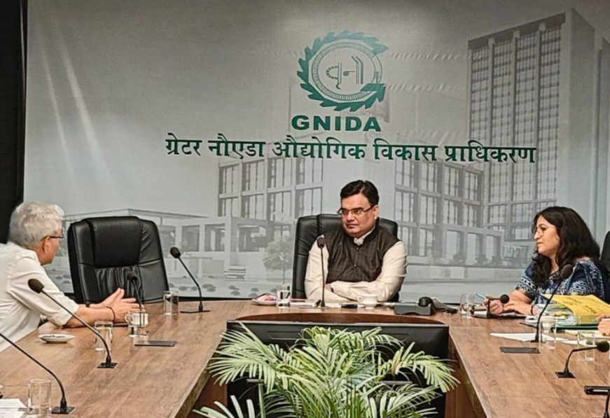 Greater Noida Authority ACEO News : बिल्डरों पर कसा शिकंजा, फ्लैट खरीददारों की रजिस्ट्री में देरी करने पर आवंटन रद्द, एसीईओ सौम्य श्रीवास्तव ने दी सख्त चेतावनी