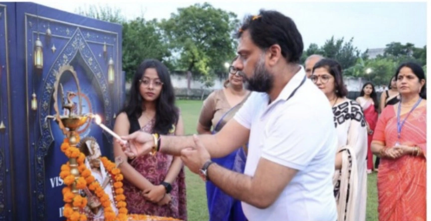 Visvesvaraya College News : विश्वेश्वरैया ग्रुप ऑफ इंस्टीट्यूशन्स में सूफी धुनों और सांस्कृतिक रंगों के साथ नए सत्र का शुभारंभ, छात्रों ने पेश किया प्रतिभा का अनोखा संगम, चेयरमैन विजय कुमार जिंदल का संबोधन