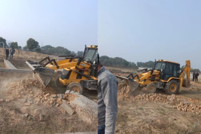 Greater Noida Authority News : भनौता में चला विकास का बुल्डोजर, अवैध कॉलोनी के सपनों पर ग्रेनो प्राधिकरण की सख्त चोट, 20 करोड़ की जमीन कराई अतिक्रमण मुक्त, 10,000 वर्ग मीटर जमीन से हटाया अतिक्रमण, अवैध कालोनी बसाने की फिराक में थे कालोनाइजर