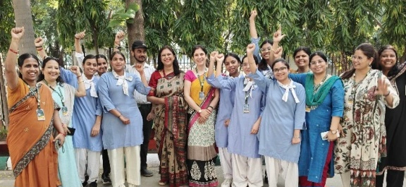 Samsara School News : “समसारा स्कूल का रिजल्ट बना पूरे ग्रेटर नोएडा में चर्चा का विषय!, किसी ने Painting में लगाए 100/100, तो किसी ने 95% से पार कर लहराया सफलता का परचम”, CBSE 12वीं रिजल्ट 2025-26 में समसारा विद्यालय का शानदार प्रदर्शन, मेधावी छात्रों ने बढ़ाया स्कूल और अभिभावकों का मान