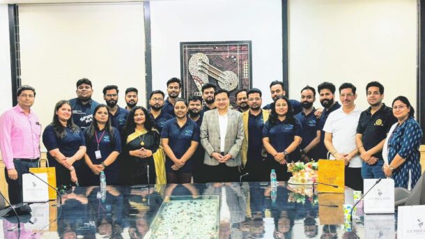 GL Bajaj University News : GL Bajaj में आयोजित हुआ एक दिवसीय आउटरीच कार्यक्रम, पूर्व छात्रों ने साझा किए अपने अनुभव और जीवन यात्रा