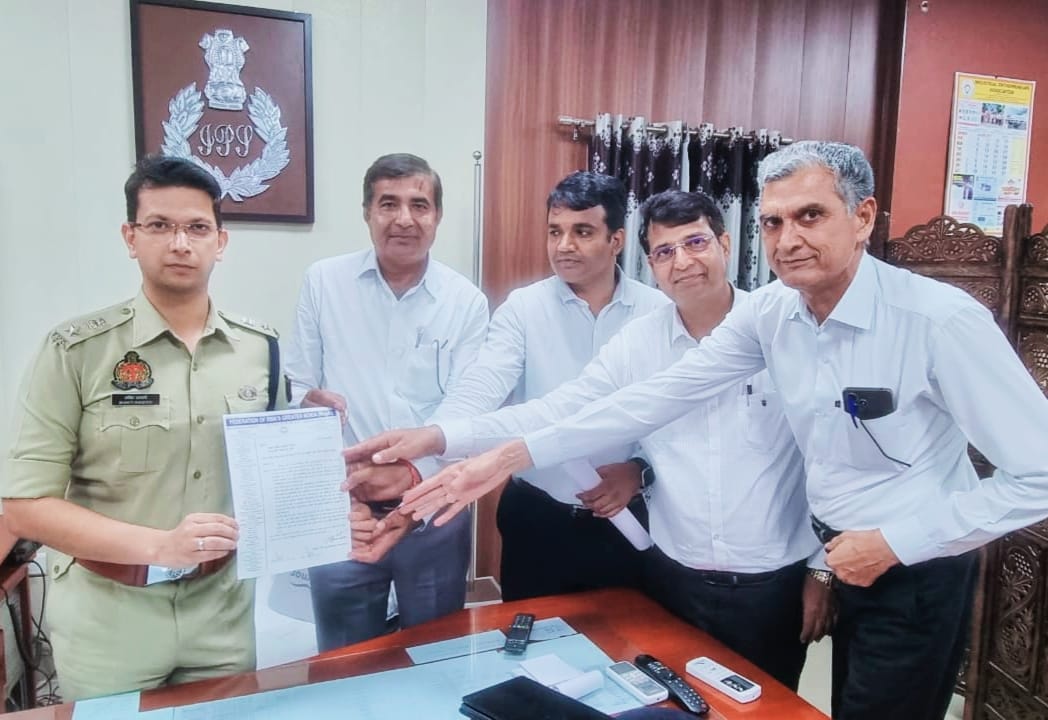 Greater Noida RWA News: फेडरेशन ऑफ आरडब्ल्यूएज ने डीसीपी से की मुलाकात, शहर की सुरक्षा को लेकर चार सूत्री मांगें रखीं