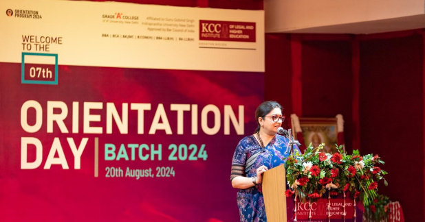 KCC News, भविष्य के पूर्व केंद्रीय मंत्री स्मृति ईरानी, ने KCC College के छात्रों को संबोधित करते हुए कहा, भविष्य के पथ पर फूलों के साथ कांटें भी हैंस्मृति ईरानी ने केसीसी कॉलेज में ओरिएंटेशन प्रोग्राम में छात्रों को कहा