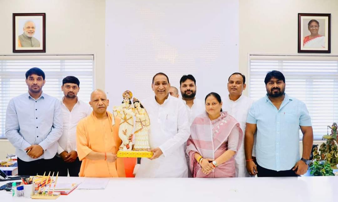 CM Yogi News :  मुख्यमंत्री से मिले विधायक तेजपाल, दादरी, ग्रेटर नोएडा वेस्ट और किसानों के मुद्दों पर चर्चा, गीता पंडित ने रखी दादरी की समस्याएं