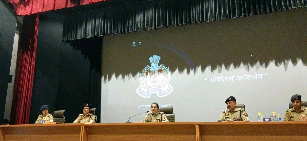 Police Breaking News : अब ‘अपराजेय’ बनेगा गौतमबुद्धनगर!, 1645 दिव्यांग बच्चों की सुरक्षा का जिम्मा उठाएगी पुलिस, हर 15 दिन होगी कुशलक्षेम की जानकारी, केयर टेकर से लेकर स्वास्थ्य तक रहेगी विशेष निगरानी, हर 15 दिन पहुंचेगी महिला बीट अधिकारी, जानेंगी बच्चों का हाल, ‘नेबरहुड सिक्योरिटी प्लान’ से बढ़ेगी सुरक्षा