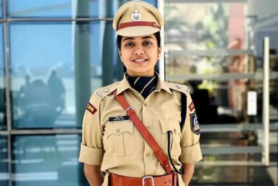 Noida News : नोएडा की नई ACP ट्विंकल जैन, लेडी सिंघम के नाम से मशहूर, जानिए कौन हैं ट्विंकल जैन, कहां मिली तैनाती