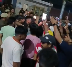 Greater Noida News : ग्रेटर नोएडा के कोल्ड स्टोरेज में पशु मांस मिलने से मचा हड़कंप, गोरक्षकों ने जमकर किया हंगामा, पुलिस ने स्थिति को शांत कराने में दिखाया दृढ़ संकल्प