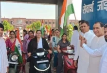 BJP Organization News : भारतीय जनता पार्टी गौतमबुद्धनगर के दादरी में नारी शक्ति की गर्जना, दादरी में स्कूटी-बाइक रैली से महिला सशक्तिकरण का संदेश 6 IMG 2101