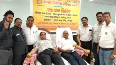 Dadri 1857 News: मदर्स डे पर दादरी में उमड़ा मानवता का सैलाब!, 1857 की क्रांति की याद के साथ रक्तदान महादान का अनोखा संगम, 37 यूनिट ब्लड देकर लोगों ने बचाईं अनगिनत जिंदगियां, 48 लोग पहुंचे, महिलाओं ने भी दिखाई भागीदारी, वेदांश हॉस्पिटल बना सेवा का केंद्र 6 IMG 20260510 WA0124 converted