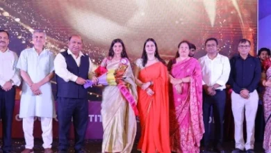 GNIOT College News : “DJ की धुन, रैंप पर जलवा, आंखों में विदाई की नमी और सपनों की उड़ान” — जीएनआईओटी एमबीए कॉलेज की फेयरवेल पार्टी बनी यादों का सबसे खूबसूरत चैप्टर, मंच पर जूनियर्स ने सीनियर्स को दी ऐसी विदाई 4 IMG 20260511 WA0008 converted