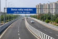 Breaking News : छह साल का इंतज़ार खत्म!, अब नहीं लगेगा जाम, नहीं भरेंगे अंडरपास में ‘तालाब’ — 15 जून से दौड़ेगा तिलपता-मकौड़ा फ्लाईओवर, ग्रेटर नोएडा वेस्ट-ईस्ट की दूरी होगी मिनटों में तय, 130 मीटर रोड पर बन रहे बहुप्रतीक्षित फ्लाईओवर के खुलते ही लाखों लोगों को मिलेगी राहत, रोजाना के ट्रैफिक संकट और जलभराव की समस्या पर भी लगेगा विराम 7 file 00000000376471fd9211d17c1aa19f83 converted