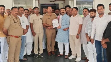 Breaking News : "लाठी नहीं, संवाद चाहिए!", जंतर-मंतर लाठीचार्ज के विरोध में गरजा करप्शन फ्री इंडिया संगठन, राष्ट्रपति के नाम भेजा ज्ञापन, छात्रों पर बल प्रयोग की निष्पक्ष जांच की मांग, हाउस अरेस्ट का भी किया विरोध 27 IMG 20260723 WA0036 converted 1